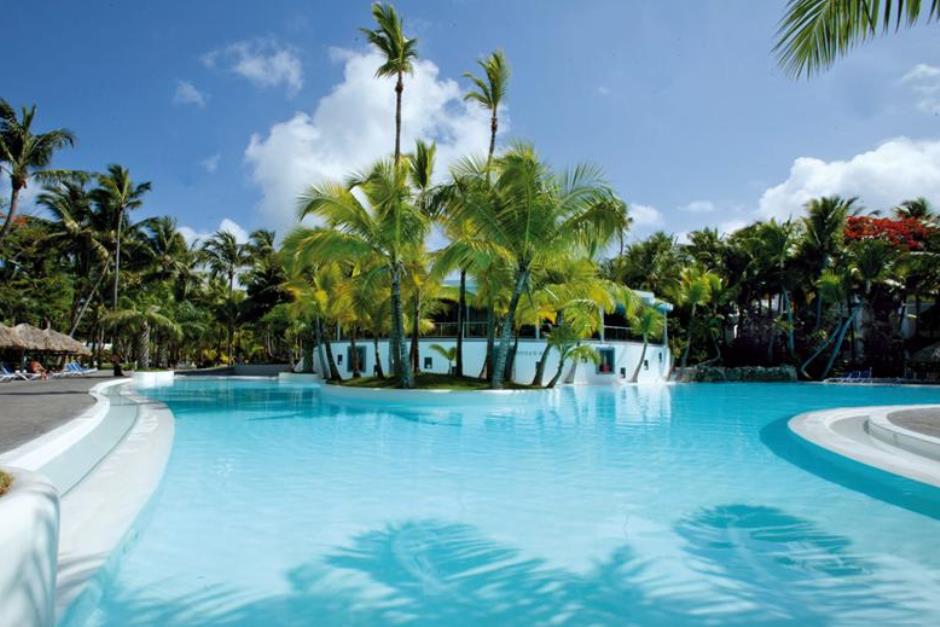 Zwembad tijdens vakantie naar Dominicaanse Republiek