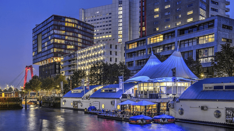 Drijvend Hotel in Rotterdam